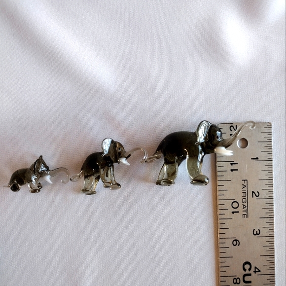 Hand Blown Glass Elephants Miniature Set/3 - Picture 7 of 7